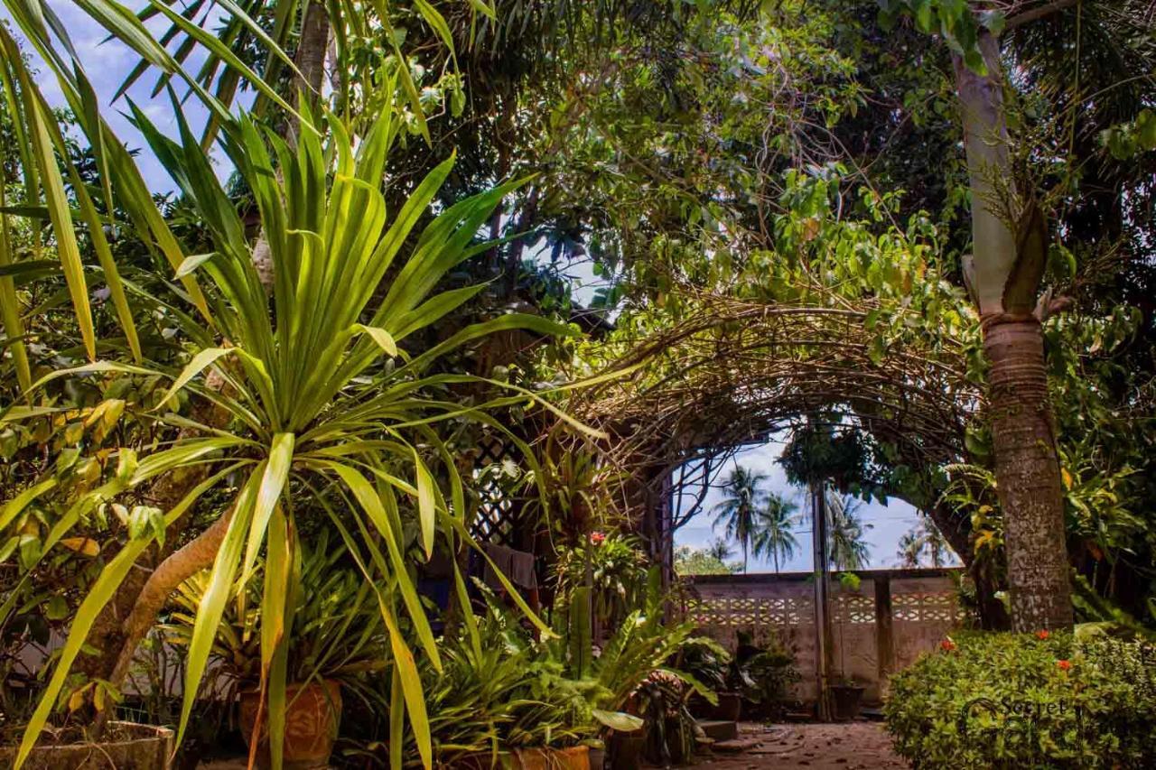 Hotel Secret Garden Baan Tai Exterior foto